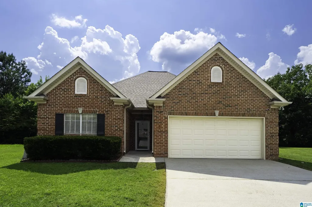 562 Summit Circle Fultondale AL 35068