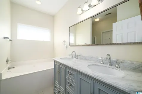 562 Summit Circle Fultondale AL 35068