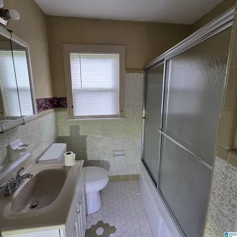 805 Meadowbrook Drive Birmingham AL 35215
