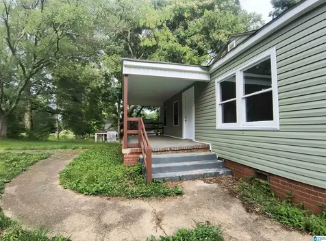 5223 Loop Road Birmingham AL 35224