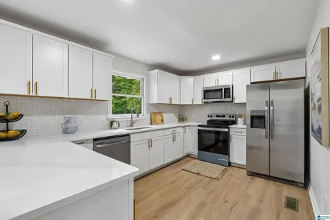 112 Whitecap Circle Alabaster AL 35007