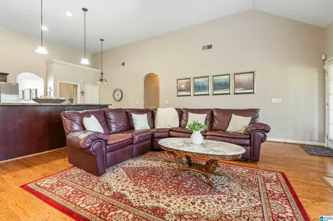 5128 Overlook Circle Bessemer AL 35022