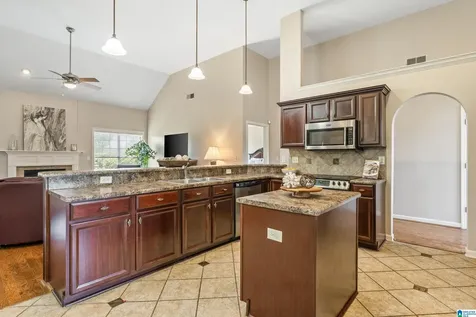 5128 Overlook Circle Bessemer AL 35022