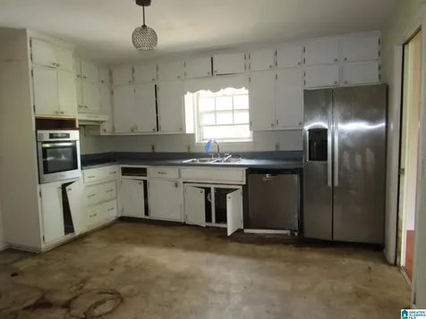 1660 3rd Street NW Center Point AL 35215
