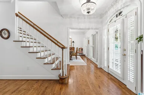1741 Indian Creek Drive Vestavia Hills AL 35243