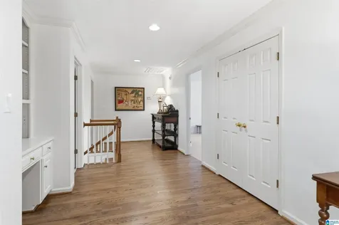 1741 Indian Creek Drive Vestavia Hills AL 35243