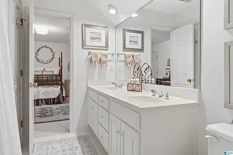 1741 Indian Creek Drive Vestavia Hills AL 35243