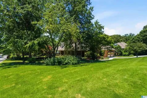 1741 Indian Creek Drive Vestavia Hills AL 35243