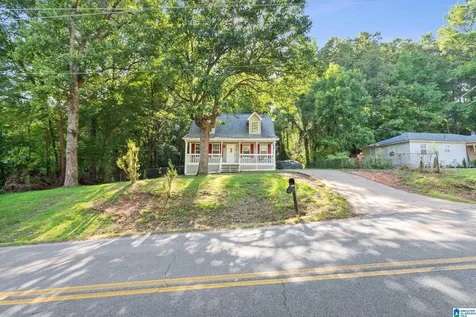 2220 Reed Road Center Point AL 35215
