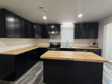 909 Bertram Place Bessemer AL 35023