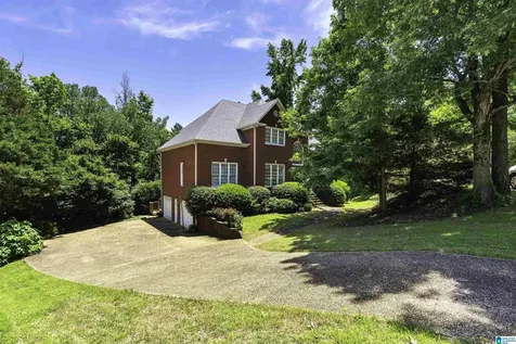 808 May Apple Court Hoover AL 35244