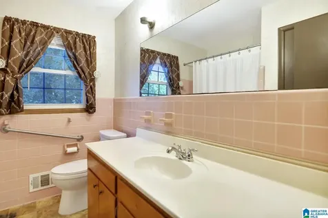 1517 SW Maple Avenue Birmingham AL 35211