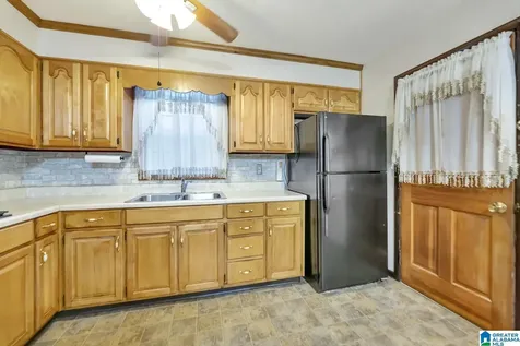 1517 SW Maple Avenue Birmingham AL 35211