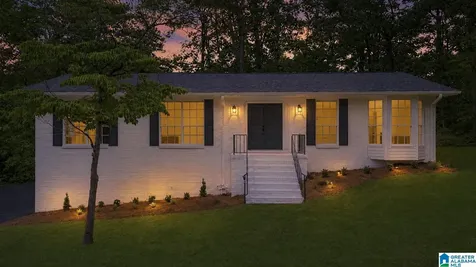 1036 Melissa Circle Leeds AL 35094