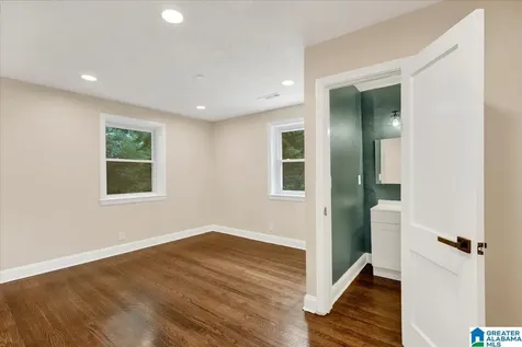 220 25th Avenue NE Center Point AL 35215