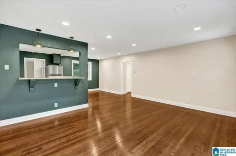 220 25th Avenue NE Center Point AL 35215
