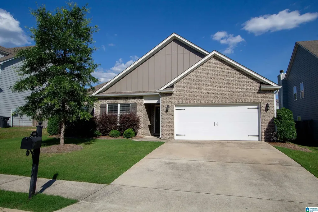 1068 Aronimink Drive Calera AL 35040