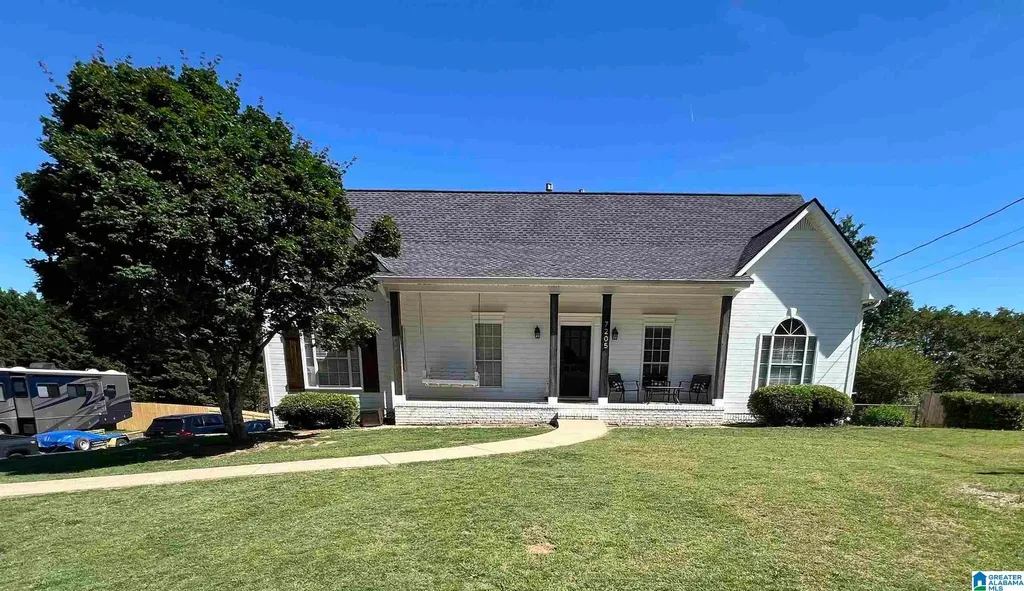 7205 Roper Tunnel Road Trussville AL 35173