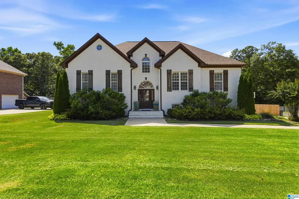 132 Oaklyn Hills Drive Chelsea AL 35043