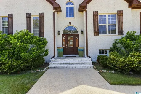 132 Oaklyn Hills Drive Chelsea AL 35043
