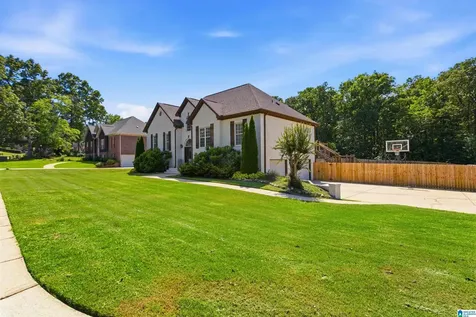 132 Oaklyn Hills Drive Chelsea AL 35043