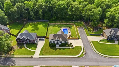 132 Oaklyn Hills Drive Chelsea AL 35043