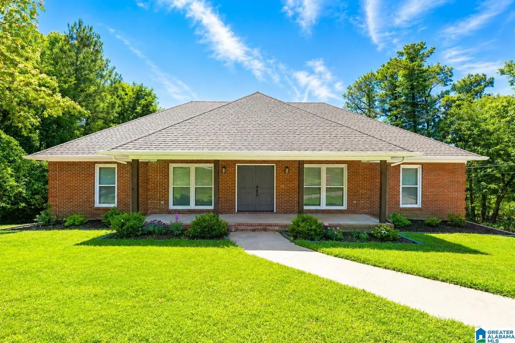135 Kingsley Road Alabaster AL 35007