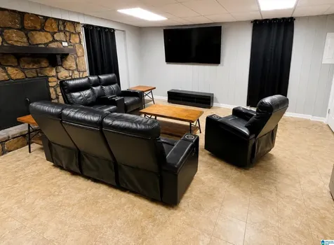 1633 6th Way NW Center Point AL 35215