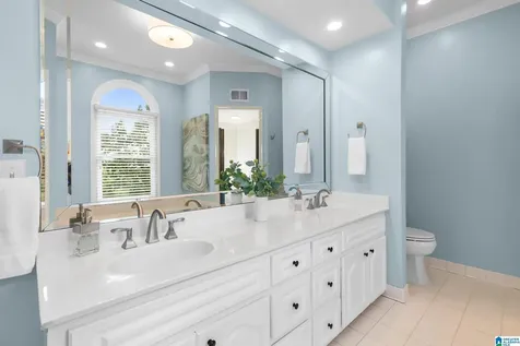 2406 Taralane Trail Vestavia Hills AL 35216
