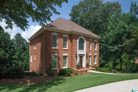 2406 Taralane Trail Vestavia Hills AL 35216