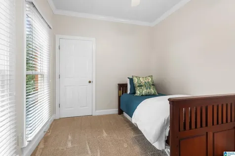 2406 Taralane Trail Vestavia Hills AL 35216
