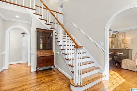 2406 Taralane Trail Vestavia Hills AL 35216