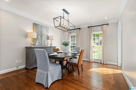 2406 Taralane Trail Vestavia Hills AL 35216