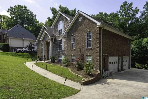 305 Forest Parkway Alabaster AL 35007