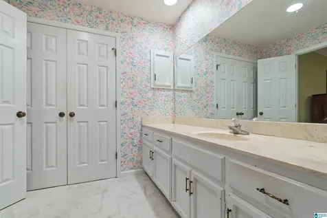 3824 River View Drive Vestavia Hills AL 35243