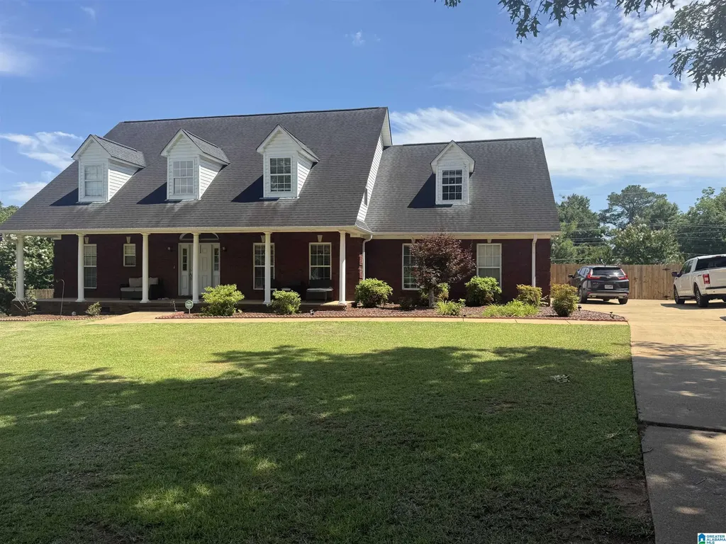 1813 Pleasant Ridge Drive Sylacauga AL 35150