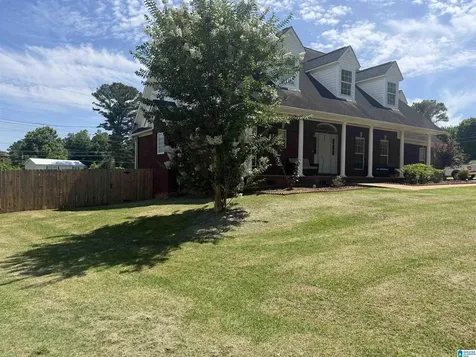 1813 Pleasant Ridge Drive Sylacauga AL 35150