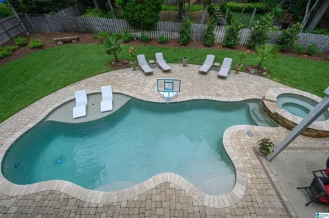8237 Castlehill Road Hoover AL 35242
