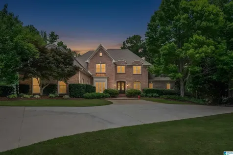 8237 Castlehill Road Hoover AL 35242