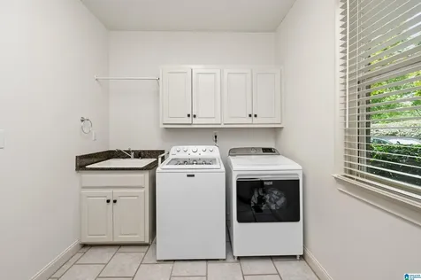 8237 Castlehill Road Hoover AL 35242