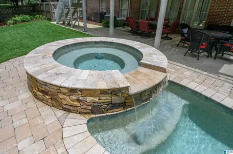 8237 Castlehill Road Hoover AL 35242
