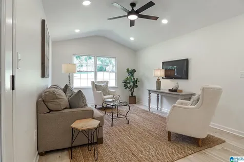 412 10th Street Alabaster AL 35007