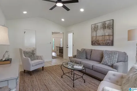 412 10th Street Alabaster AL 35007
