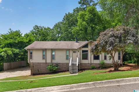 7 Stoneview Trail Irondale AL 35210