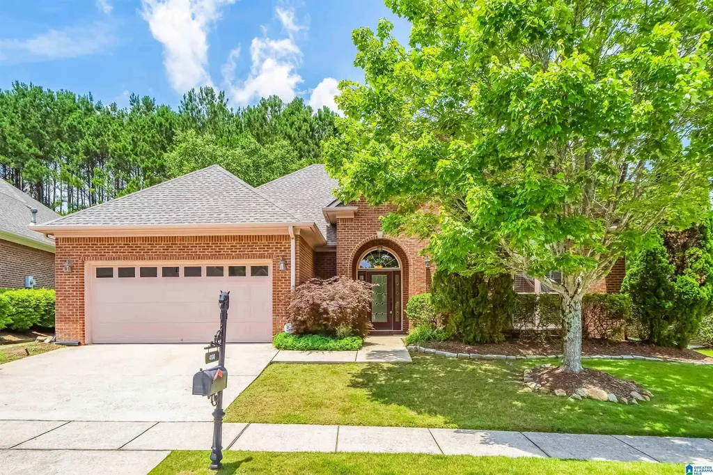 4100 Crossing Lane Hoover AL 35242