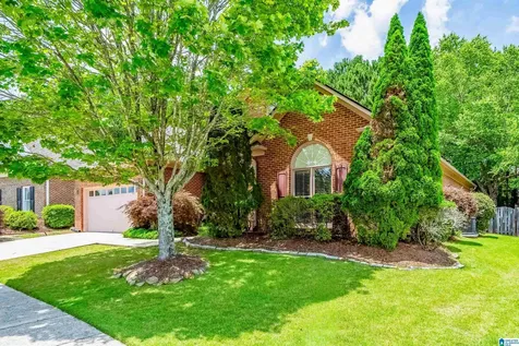 4100 Crossing Lane Hoover AL 35242