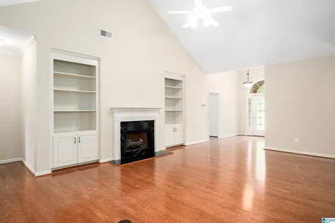 4100 Crossing Lane Hoover AL 35242