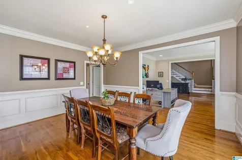 5162 Lake Crest Circle Hoover AL 35226
