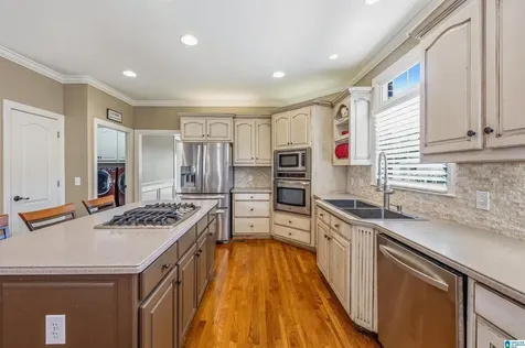 5162 Lake Crest Circle Hoover AL 35226