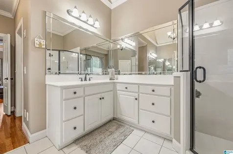 5162 Lake Crest Circle Hoover AL 35226